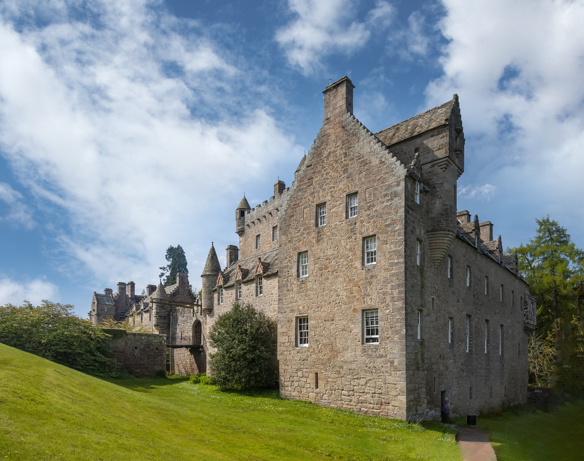 scottish castle tours